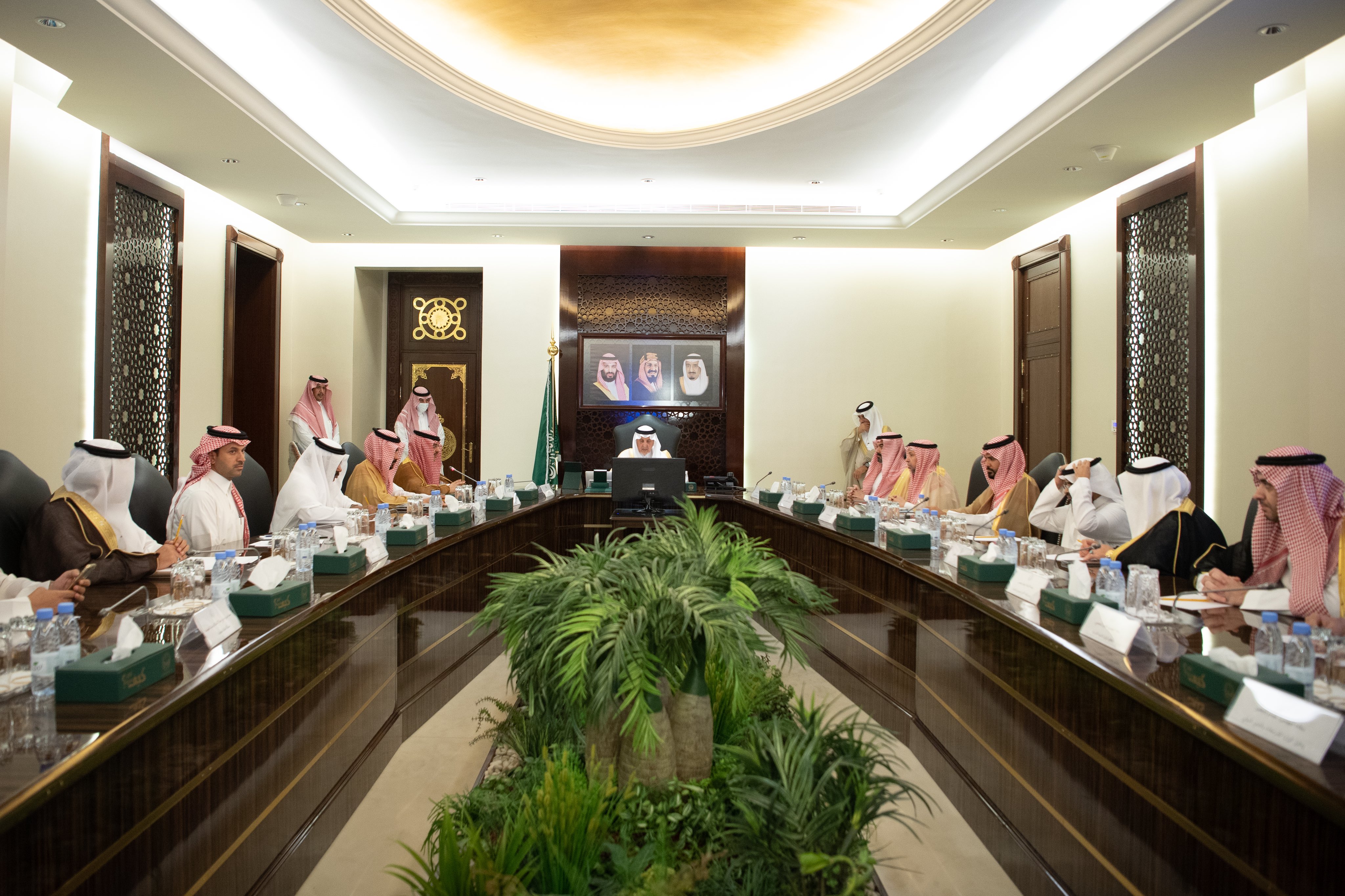 سمو الأمير خالد الفيصل يرأس اجتماعًا لتحويل مكة إلى منطقة ذكية