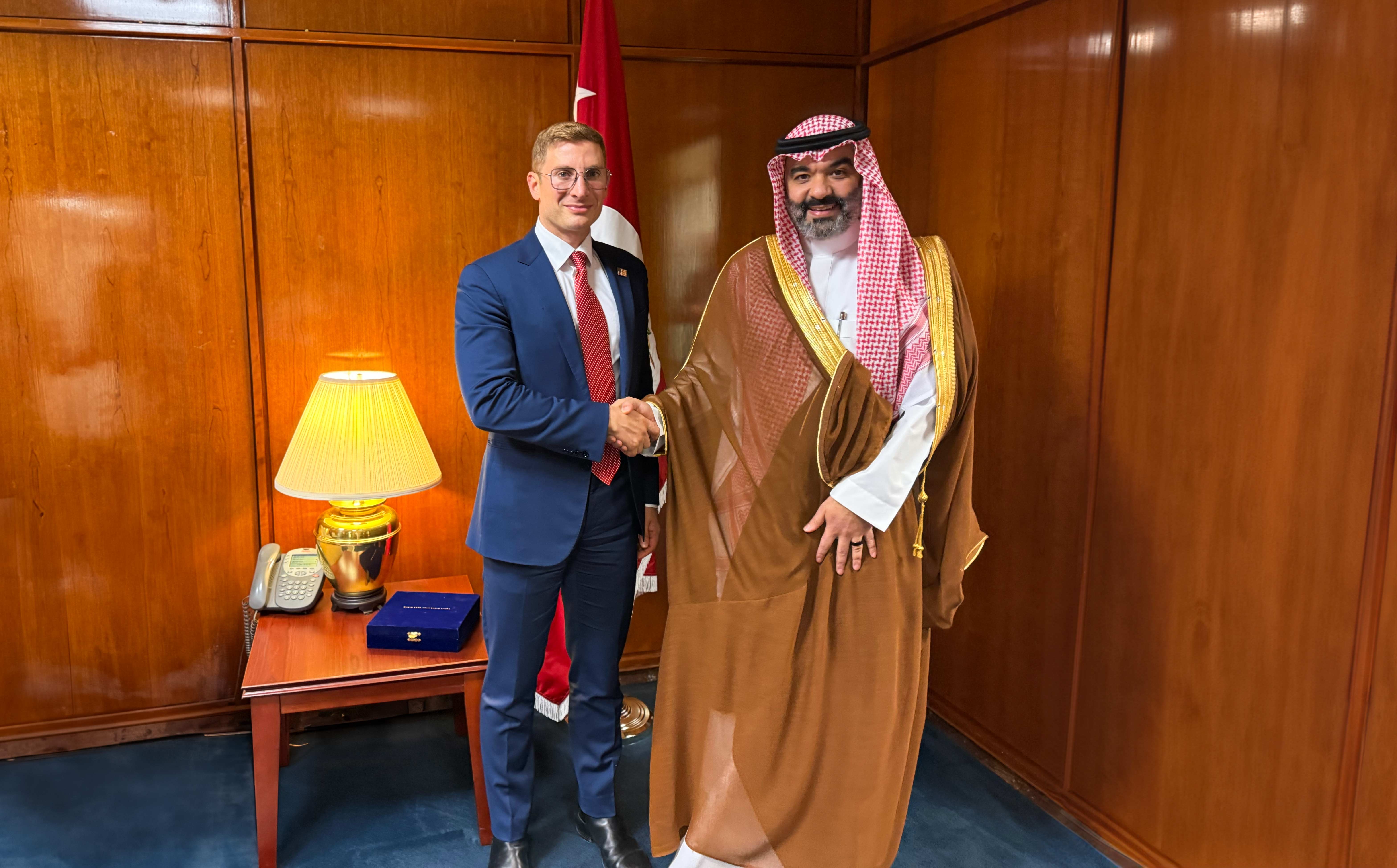 السواحه يناقش تعزيز الشراكة بين المملكة والولايات المتحدة في الابتكار والتقنيات النظيفة