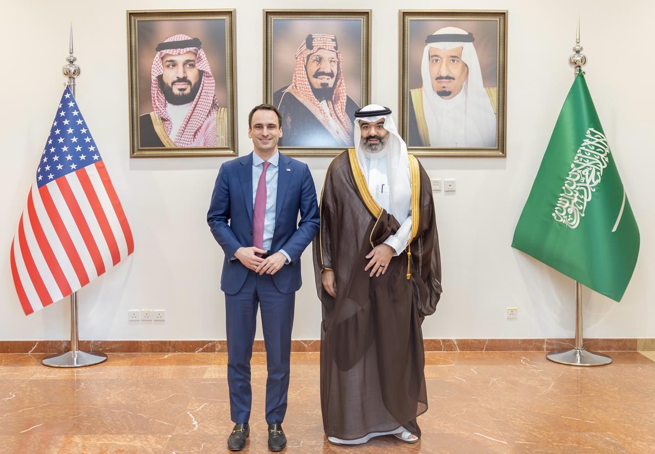 Communications Minister Meets US OSTP Director to Discuss Tech Cooperation