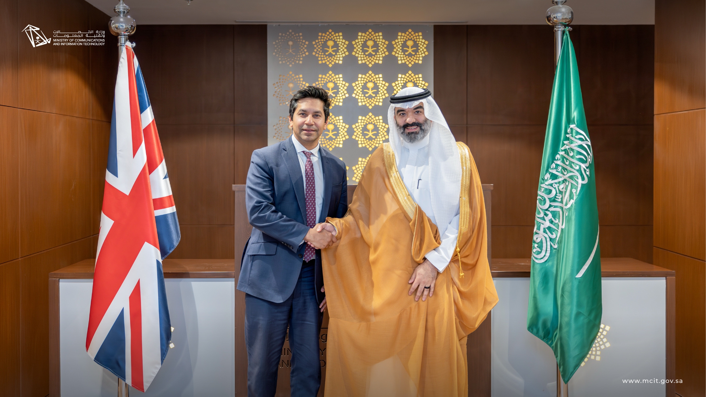 وزير الاتصالات يناقش مع المستشار الخاص للأعمال البريطاني تعزيز الشراكة في الاقتصاد الرقمي والذكاء الاصطناعي