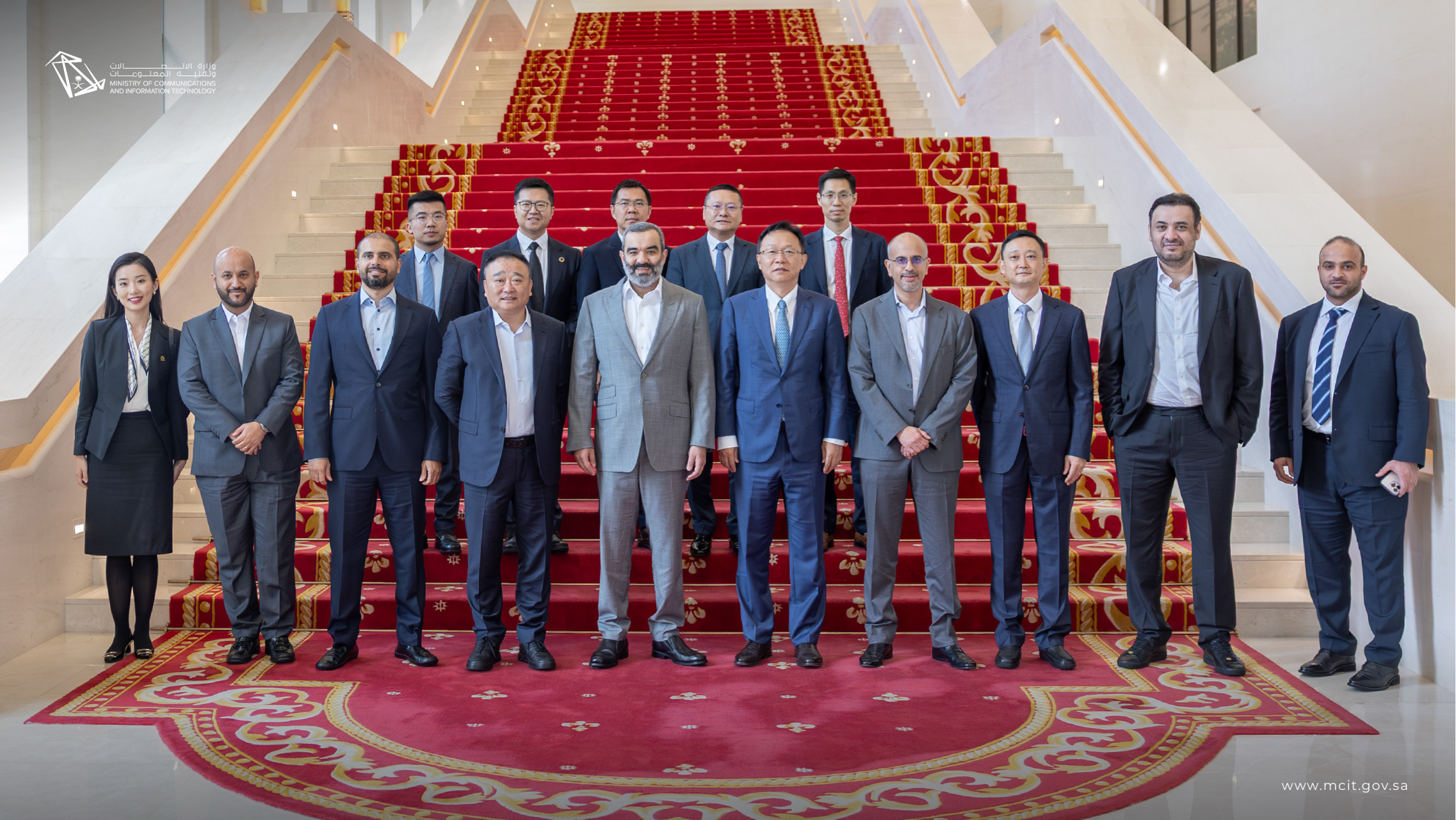 السواحه يجتمع بقيادات كبرى الشركات التقنية في الصين ويزور مركز كاوست للابتكار لتعزيز الشراكات في التقنية والذكاء الاصطناعي