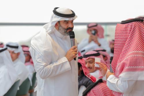وزير الاتصالات يلتقي أهالي منطقة عسير