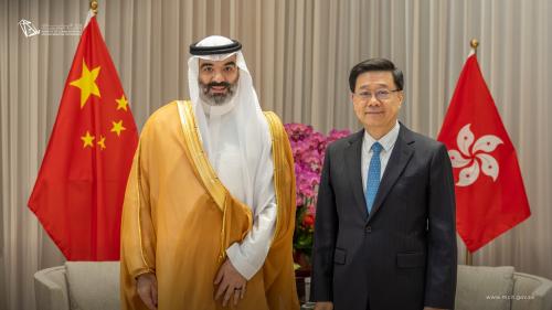 Communications Minister Meets with Hong Kong Chief Executive